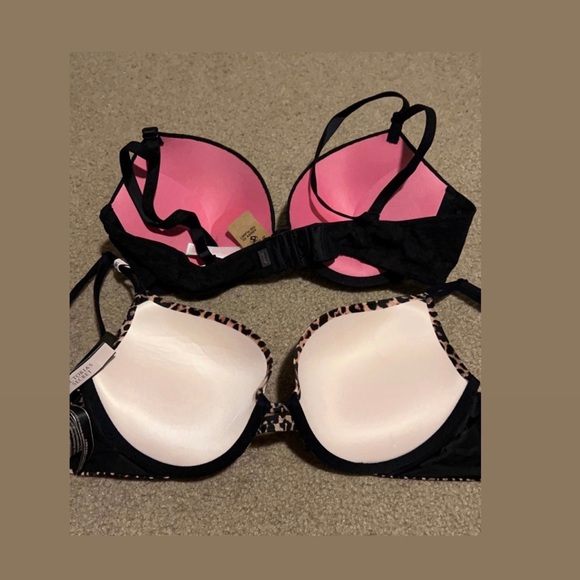 Brand New VICTORIA SECRET BRAS X 3 - Picture 4 of 6